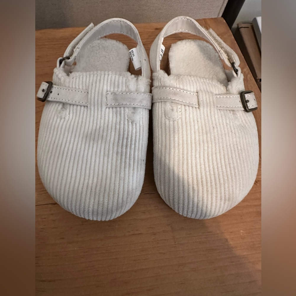 GAP Kids Cream Shoes